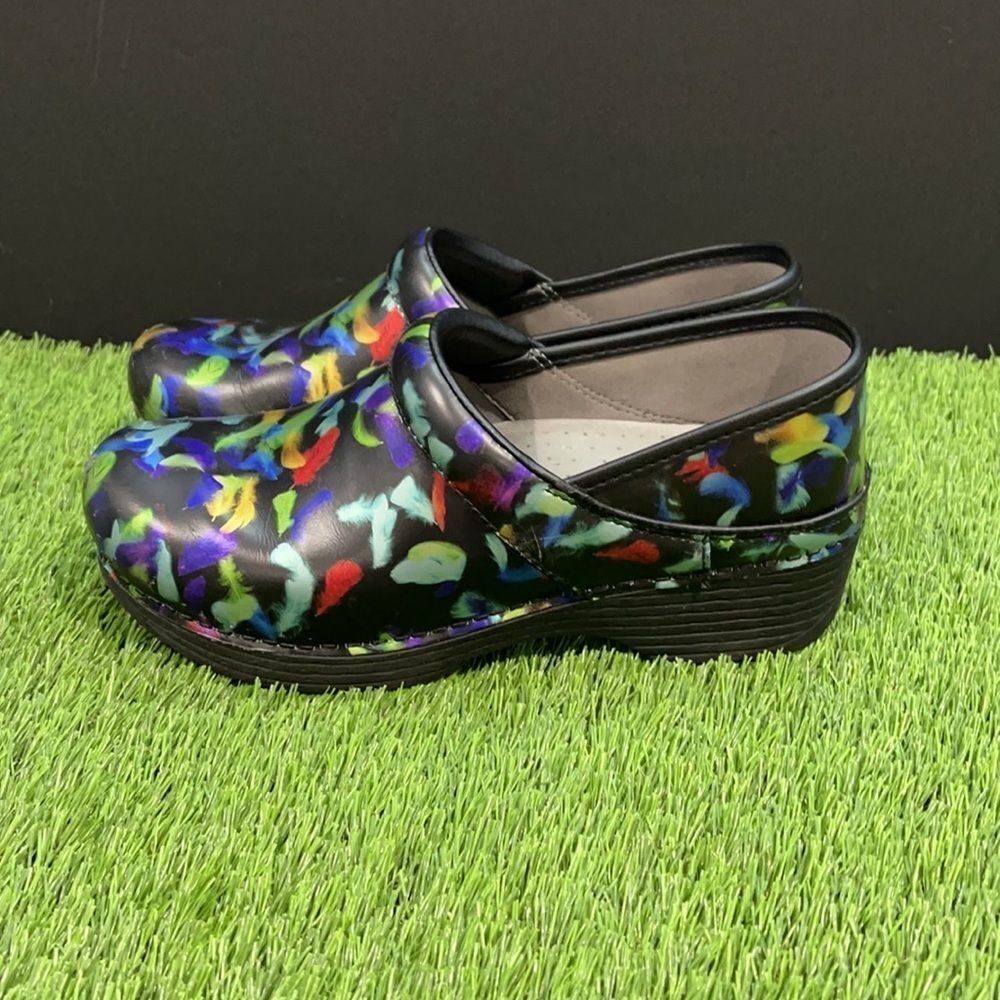 Dansko LT Pro Clogs - Picture 3 of 9